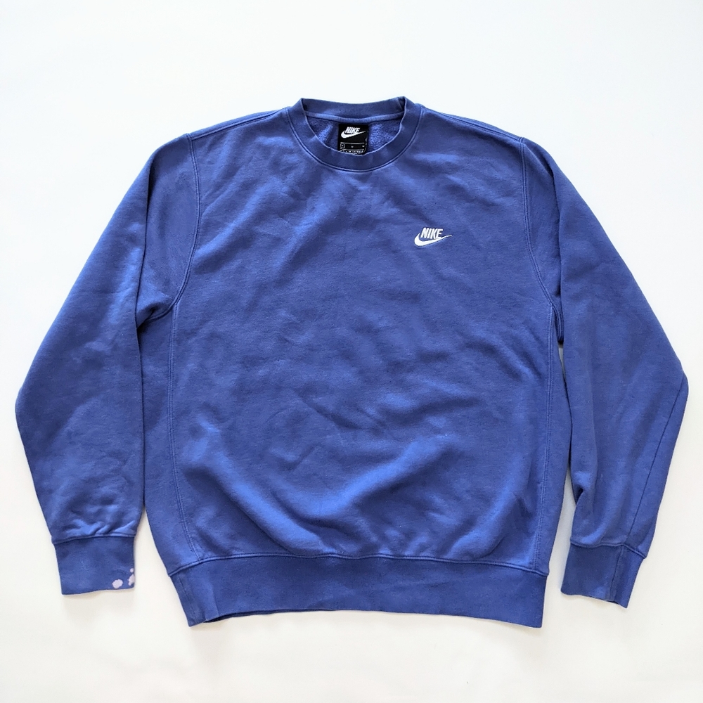 Nike embroidered logo blue crewneck sweater, size medium